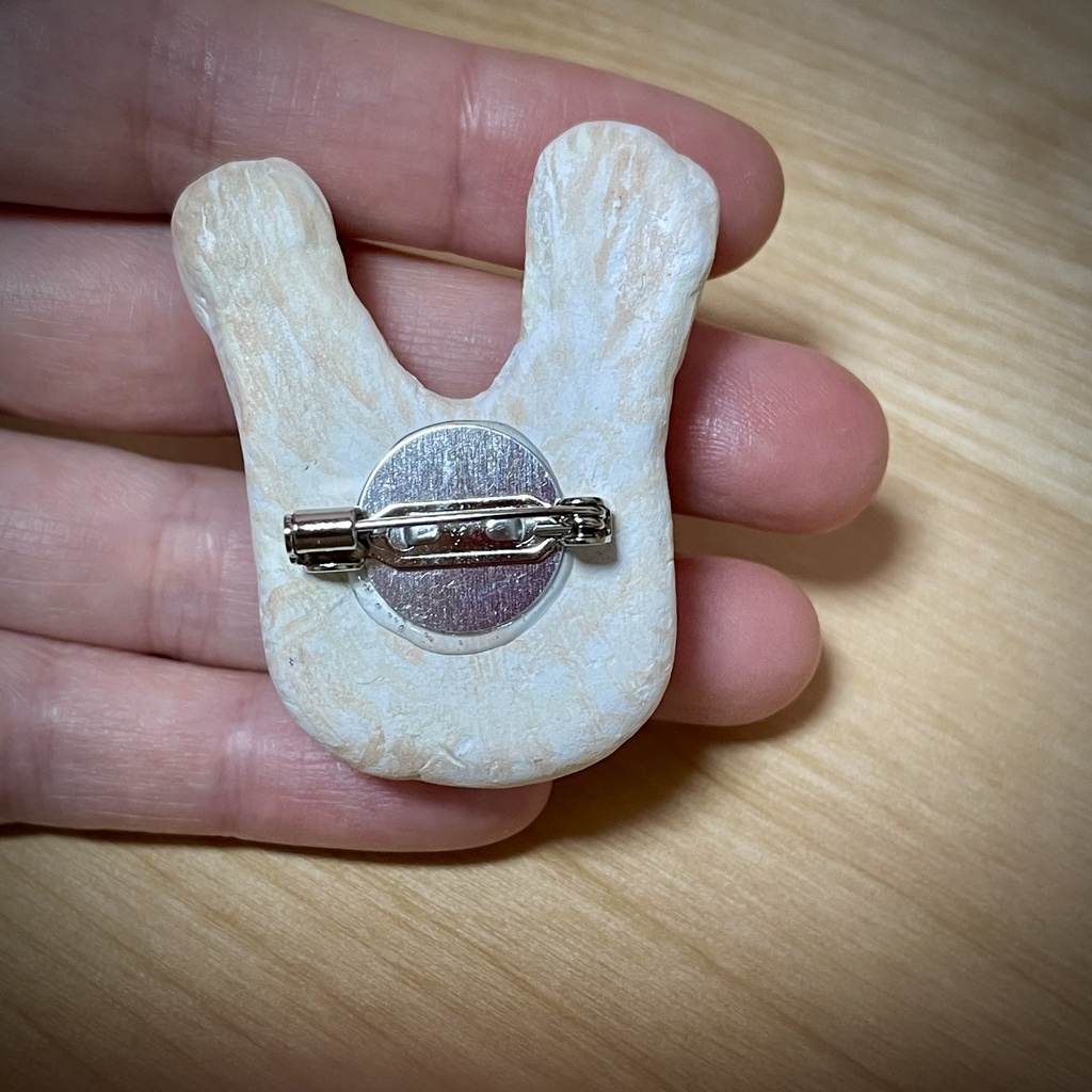 うさぎさんブローチ