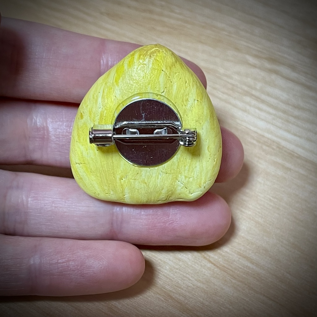 とりさんブローチ