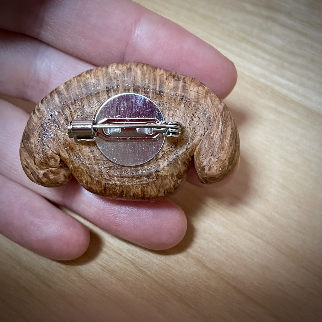 いぬさんブローチ