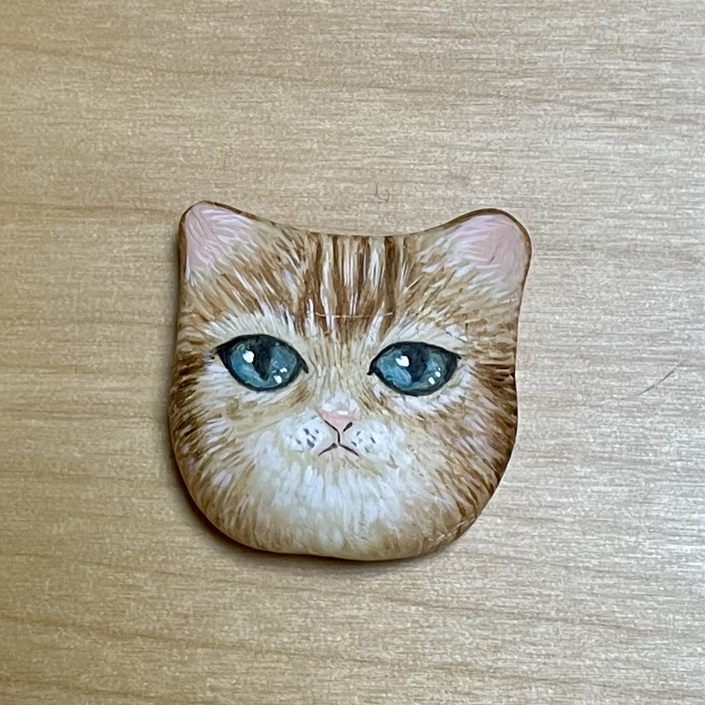 ねこさんブローチ(ちゃとら)