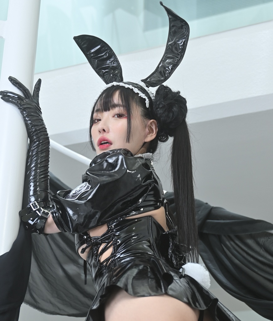 FIRST USAMI　- Usami Karen 1st Photobook