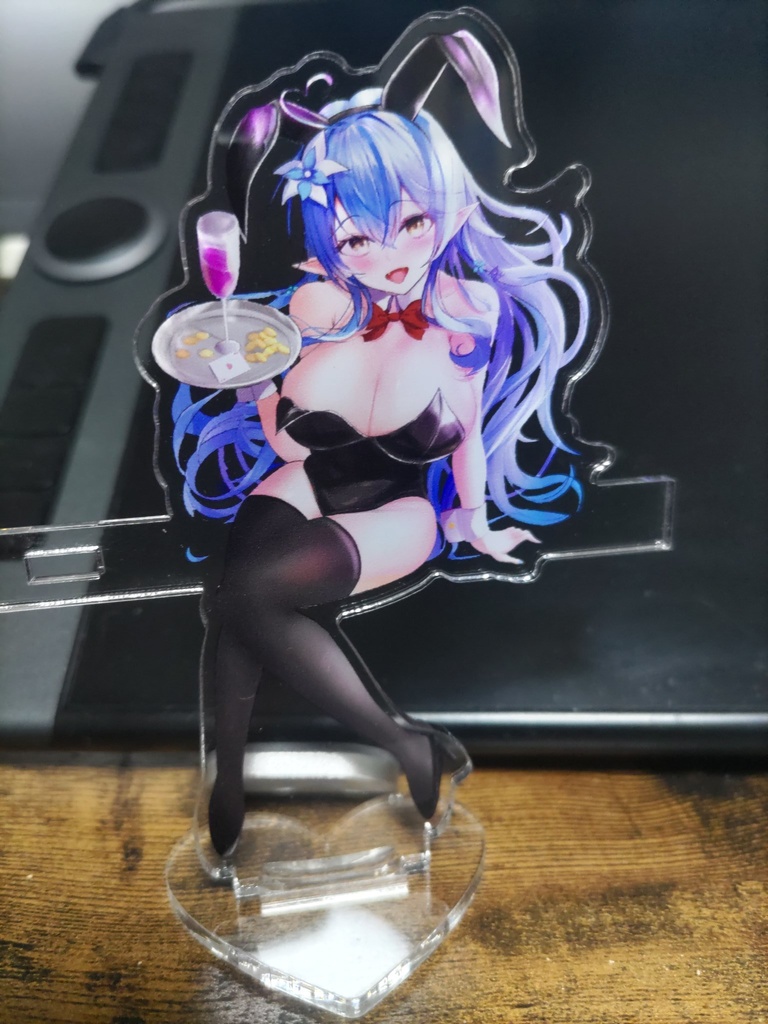 雪花ラミィバニーお座りアクスタ