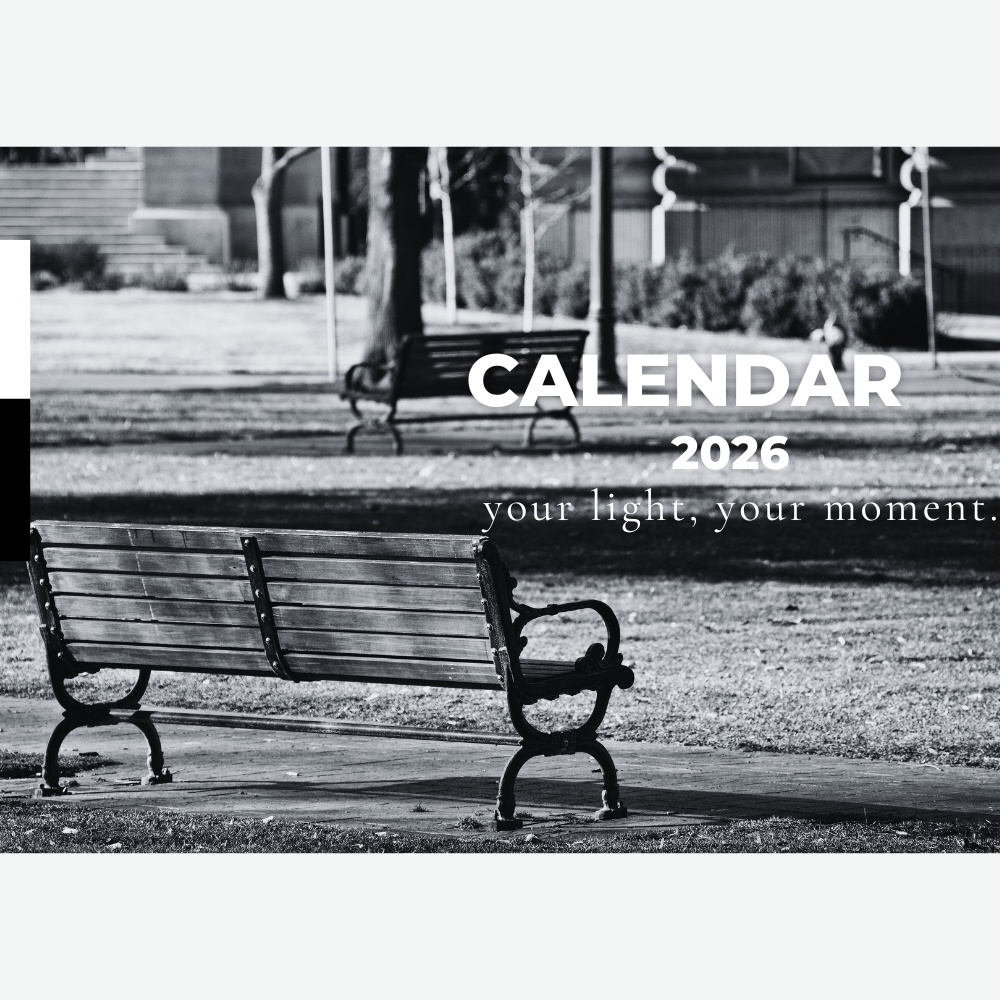 2026 カレンダー — your light, your moment.