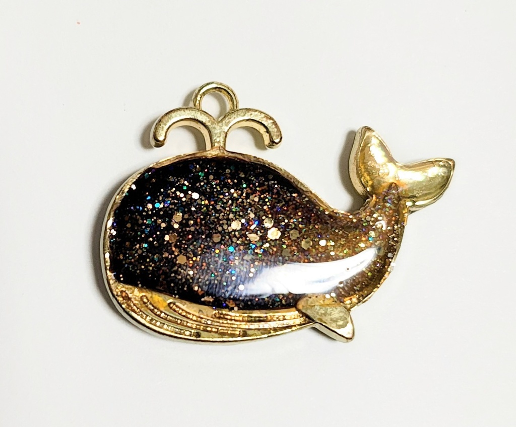 宇宙クジラのレジンキーホルダー