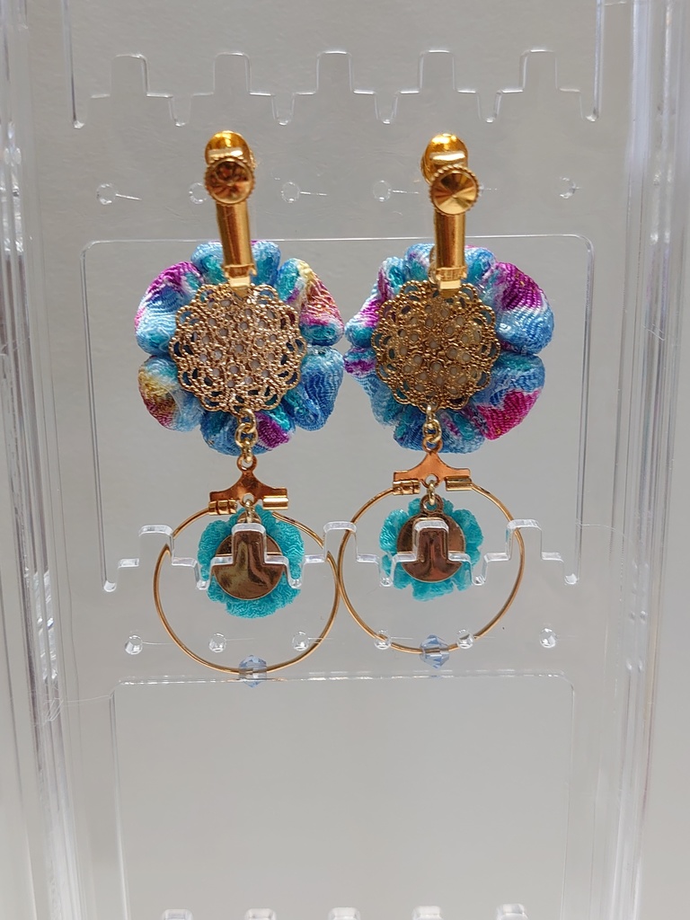 つまみ細工イヤリング(フックピアス、ノンホールピアス)