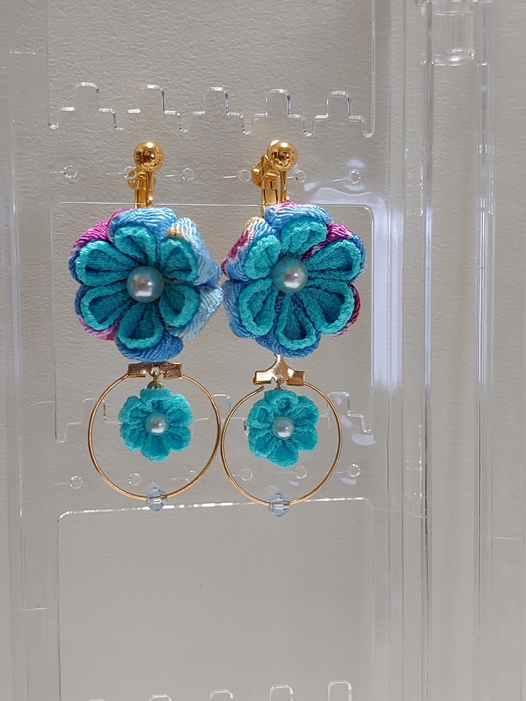 つまみ細工イヤリング(フックピアス、ノンホールピアス)