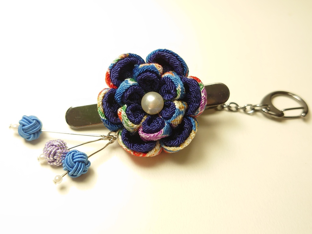 つまみ細工のキークリップ