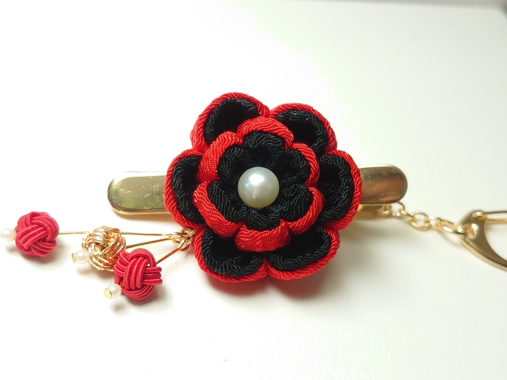 つまみ細工のキークリップ