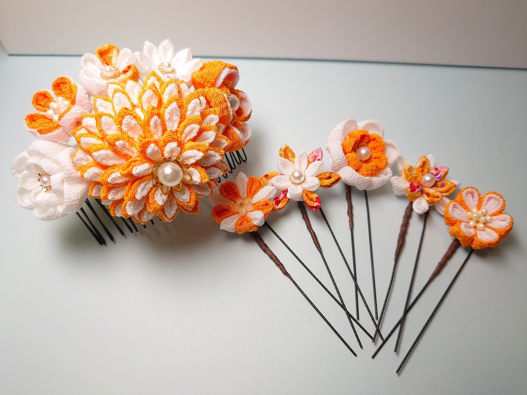 つまみ細工のコームとＵピンのセット