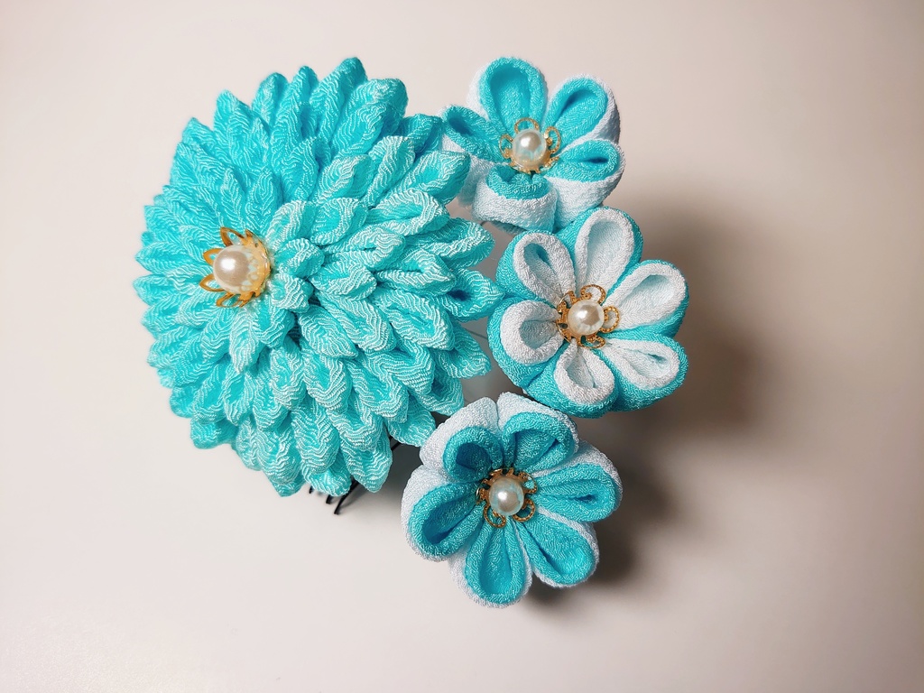 水色つまみ細工髪飾りミニコームとUピンのセット