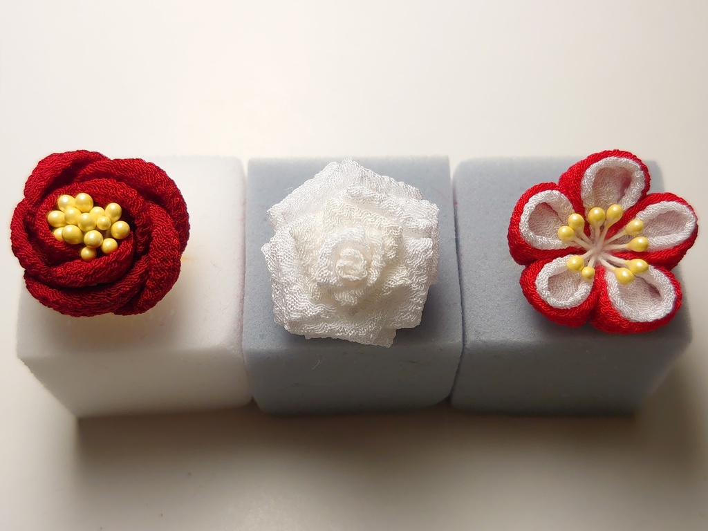 つまみ細工のお花のリング