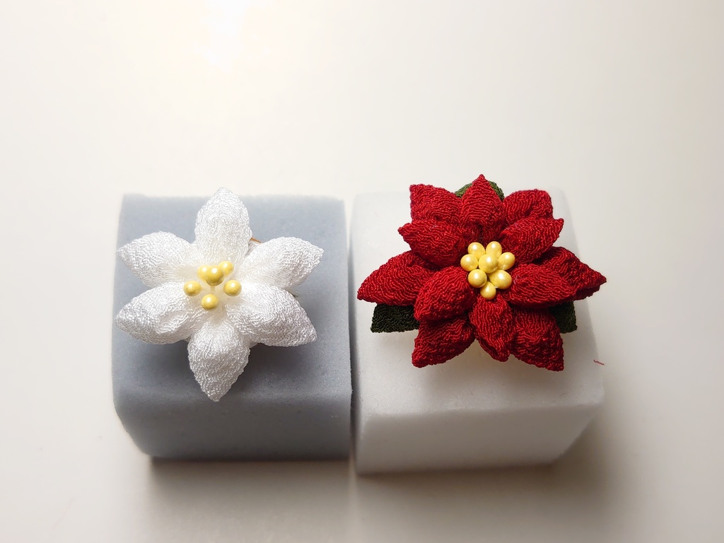 つまみ細工のお花のリング