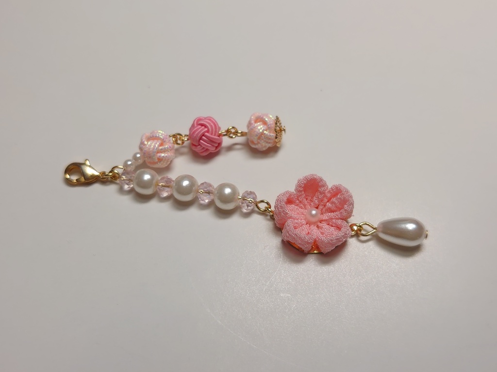 つまみ細工の髪飾り(サーモンピンク) 成人式・卒業式・七五三