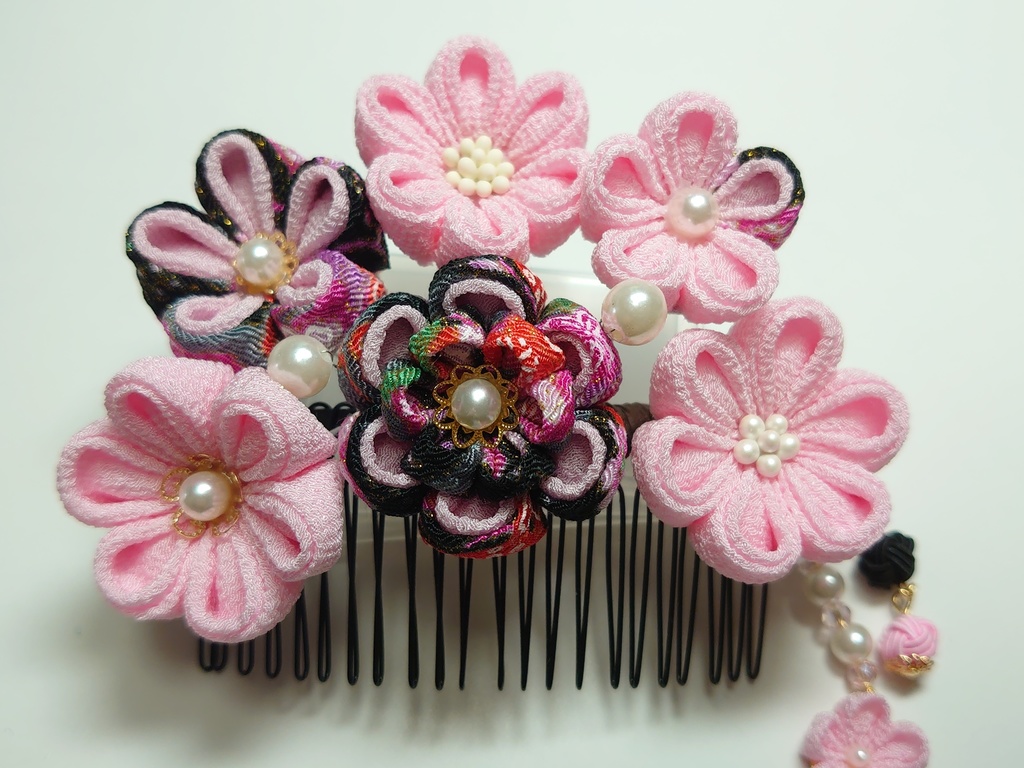 つまみ細工の髪飾り(ピンク系) 成人式・卒業式・七五三