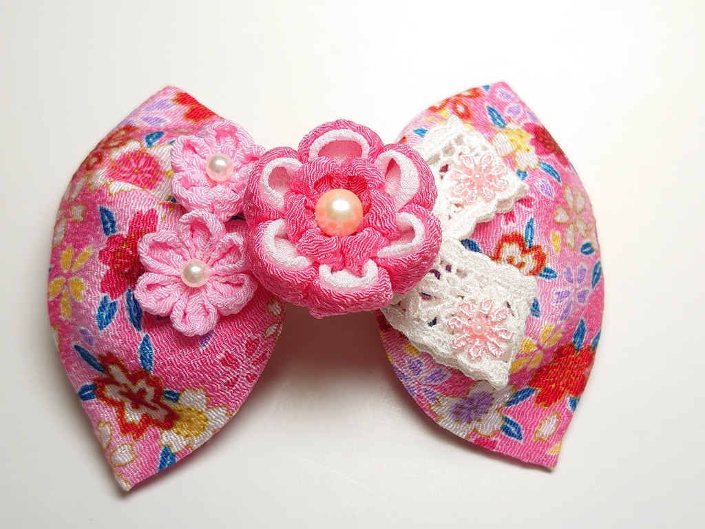 ちりめんリボンとつまみ細工の髪飾り