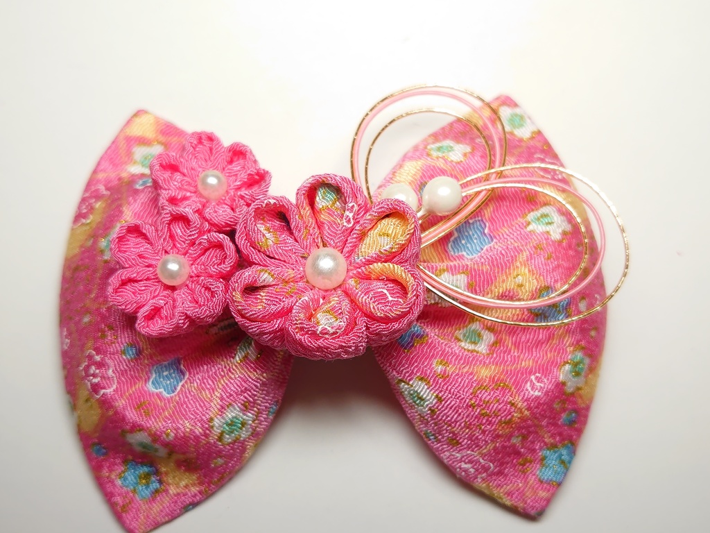 ちりめんリボンとつまみ細工の髪飾り(水引)