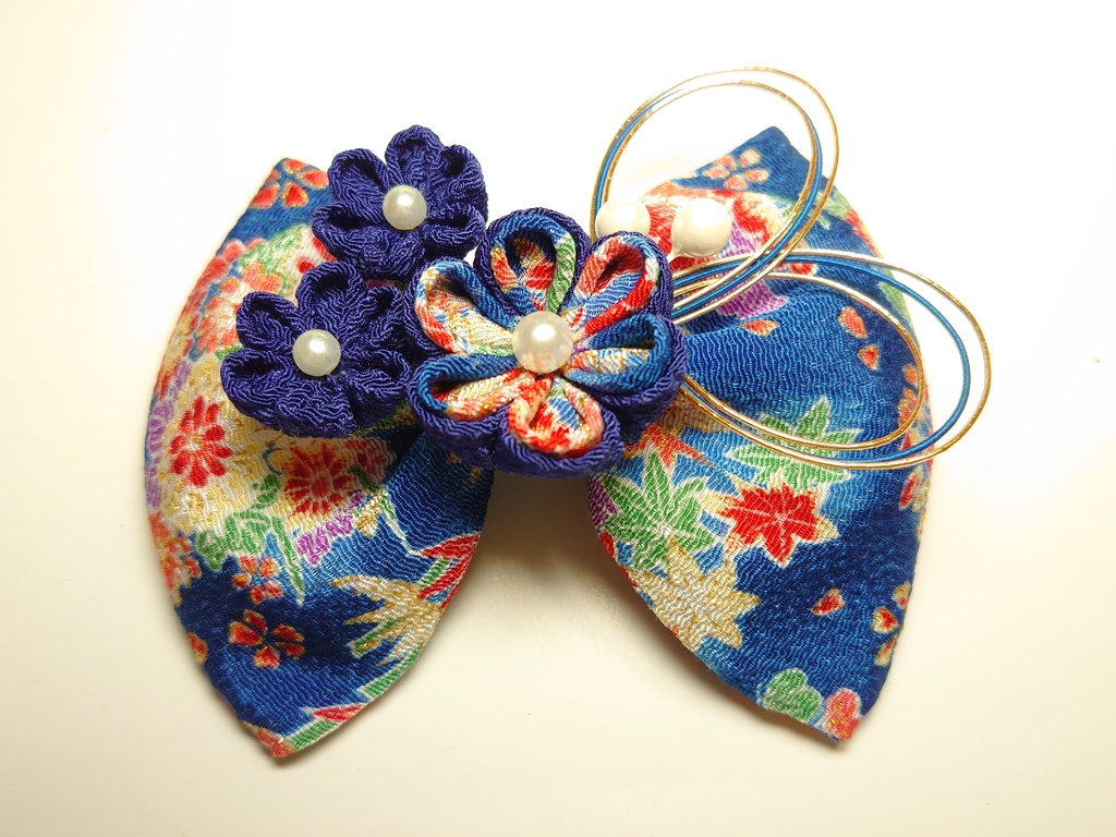 ちりめんリボンとつまみ細工の髪飾り(水引)