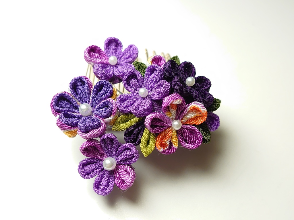 つまみ細工の髪飾りミニコームとUピンのセット(紫系)