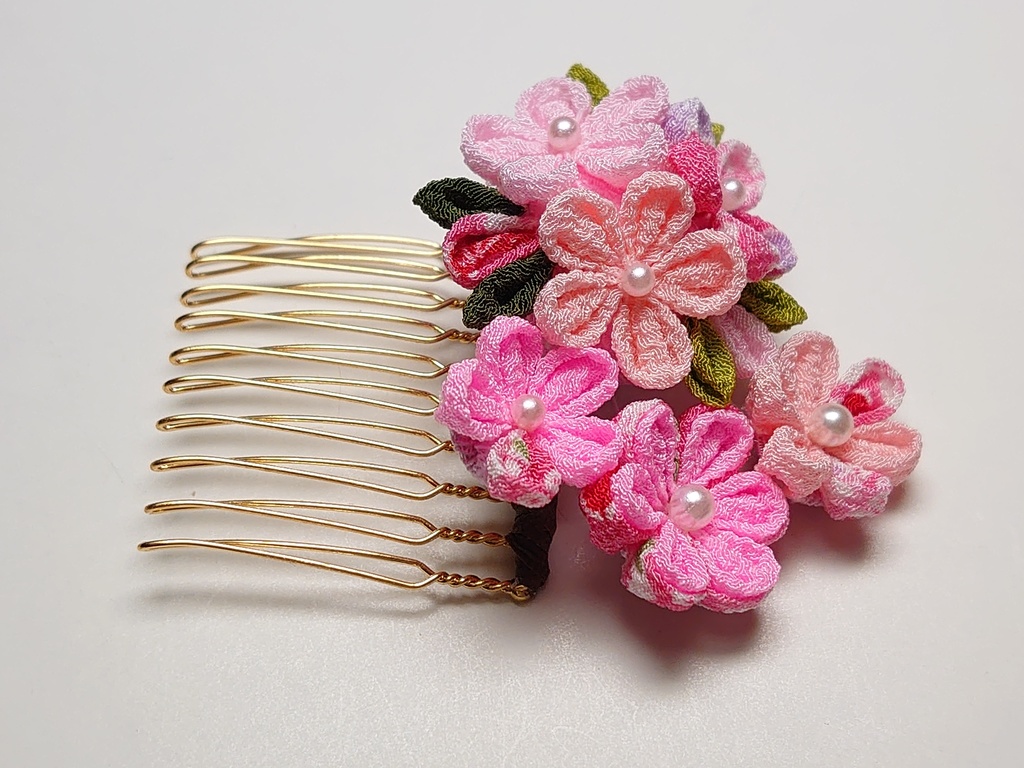 つまみ細工の髪飾りミニコームとUピンのセット(ピンク系)