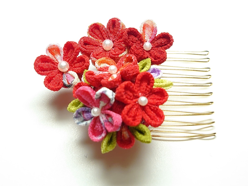 つまみ細工の髪飾りミニコームとUピンのセット(赤系)