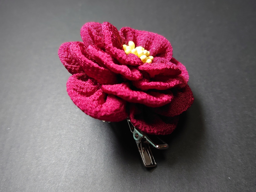 牡丹のコサージュピン