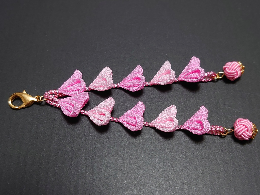 つまみ細工のフラワーブーケの髪飾り(ピンク系)
