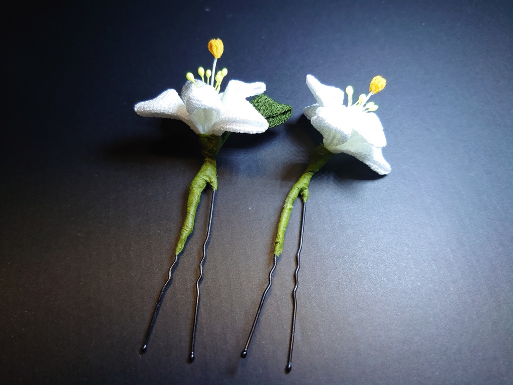 つまみ細工の百合のブーケの髪飾りセット