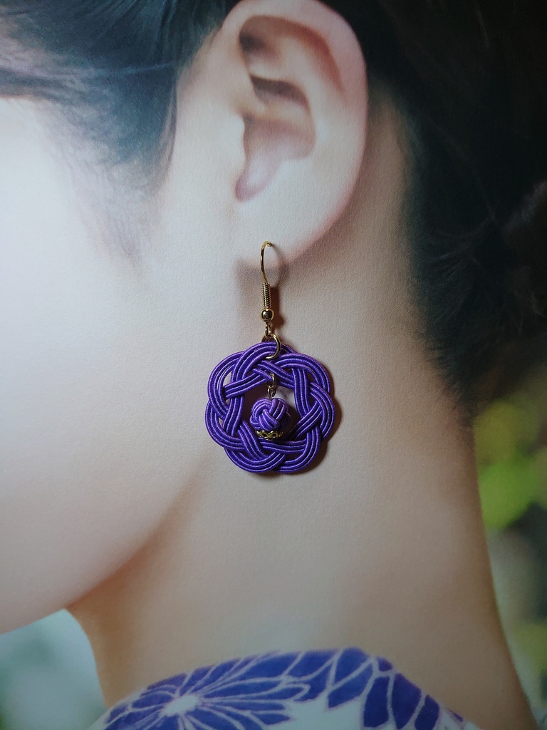 水引の耳飾り(紫)フックピアス、イヤリング、ノンホールピアス
