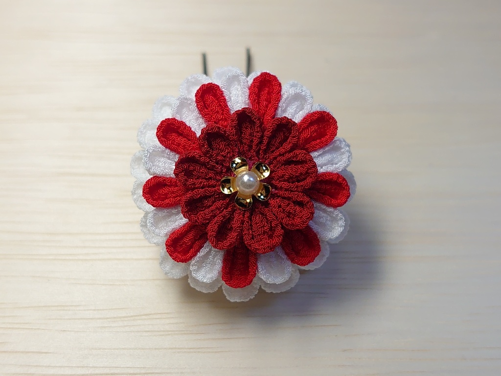 つまみ細工の髪飾り8点セット(赤)