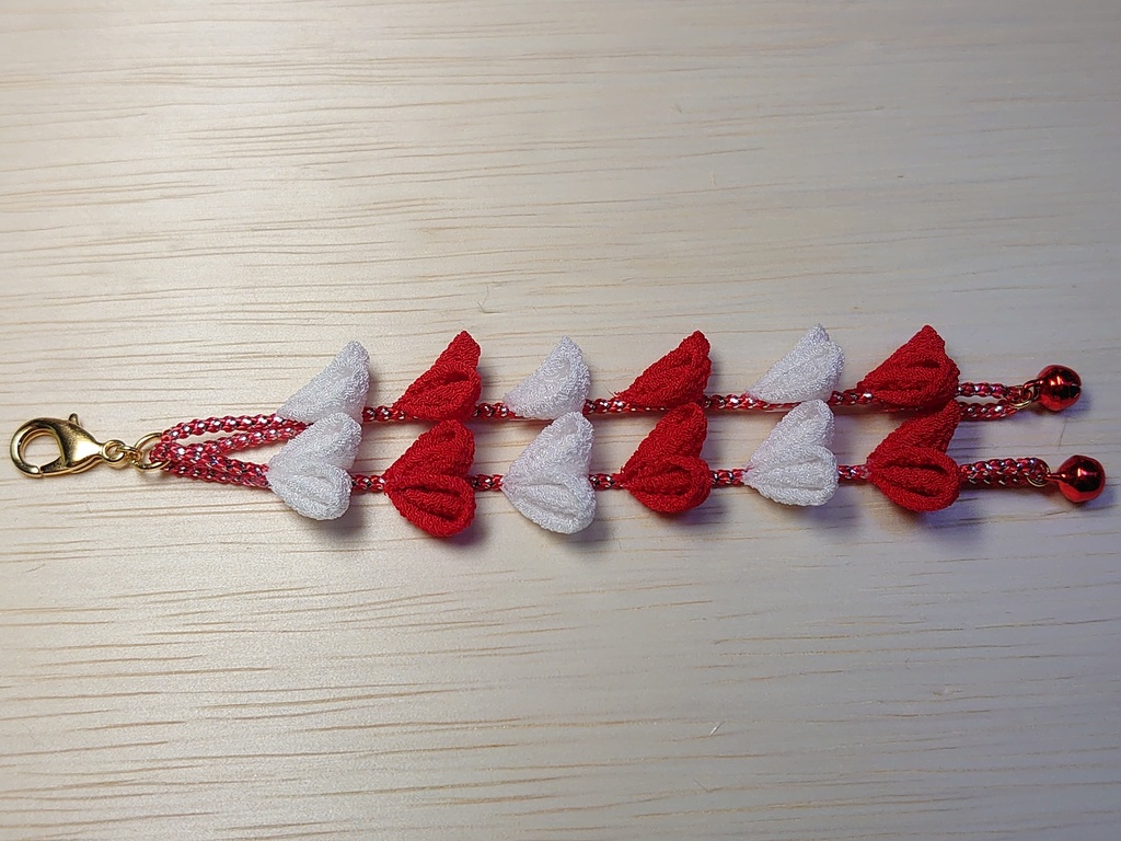 つまみ細工の髪飾り8点セット(赤)