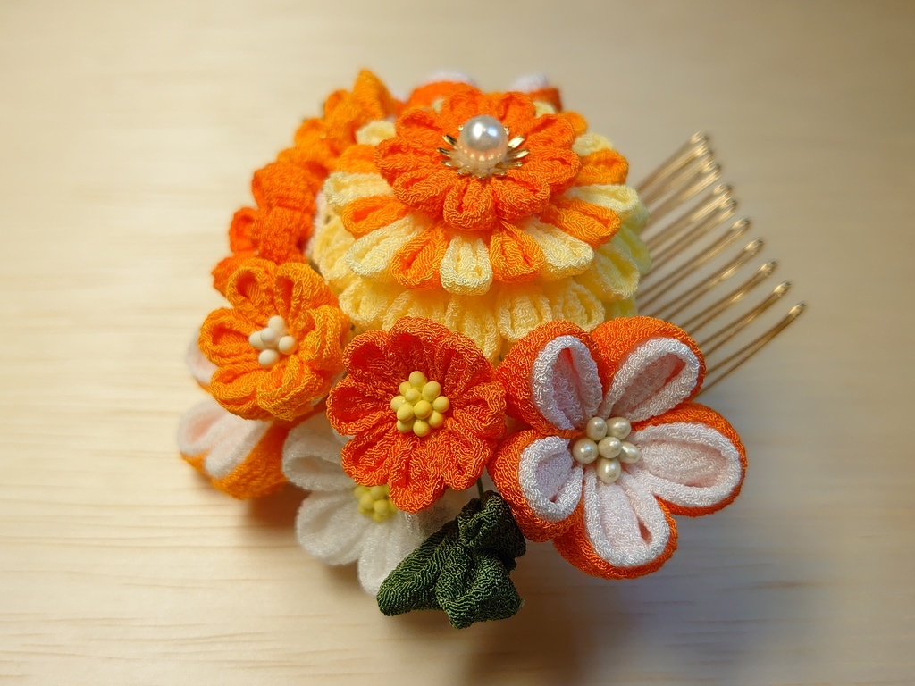 つまみ細工の髪飾り8点セット(オレンジ)