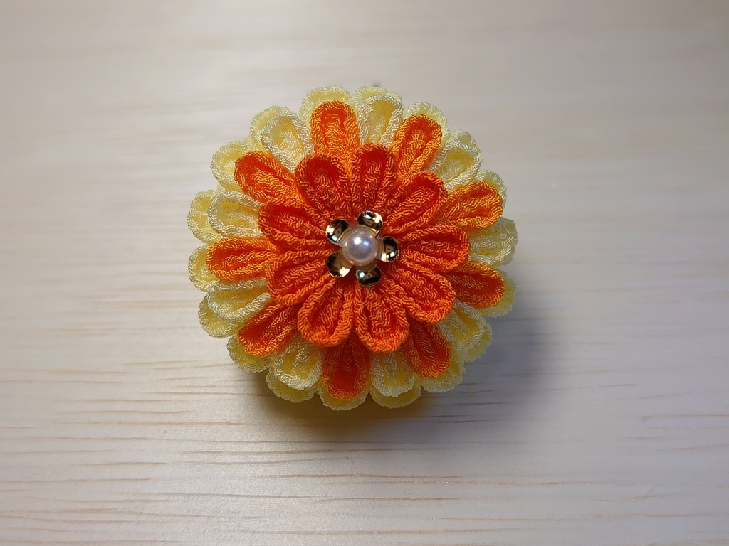 つまみ細工の髪飾り8点セット(オレンジ)