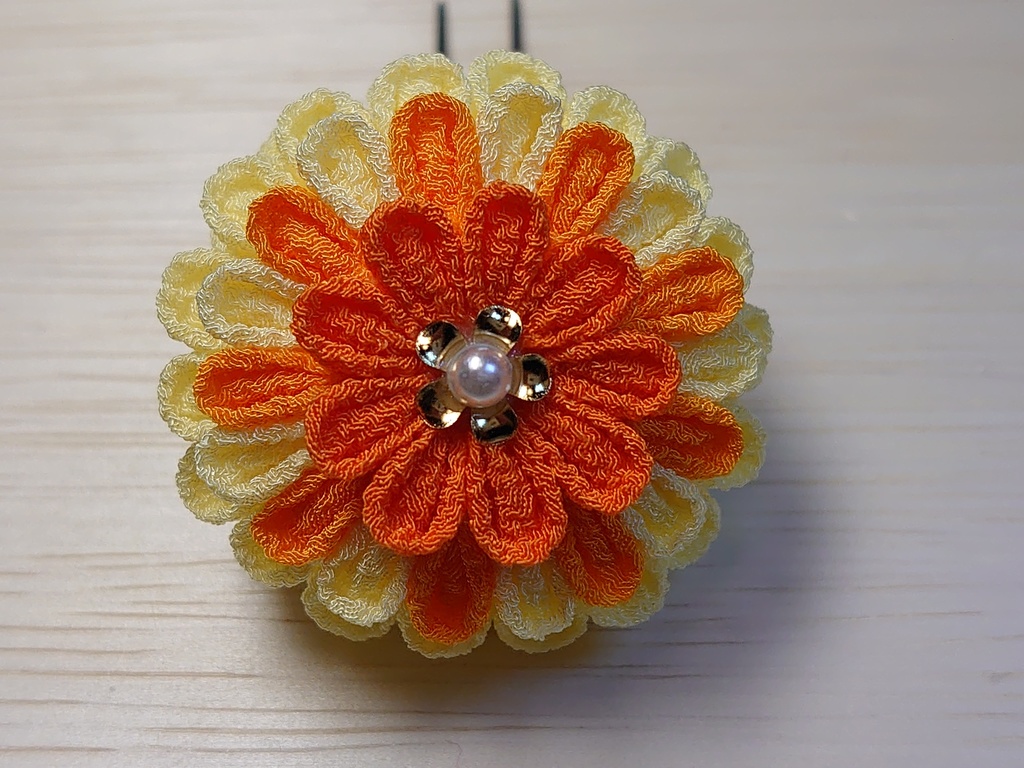 つまみ細工の髪飾り8点セット(オレンジ)
