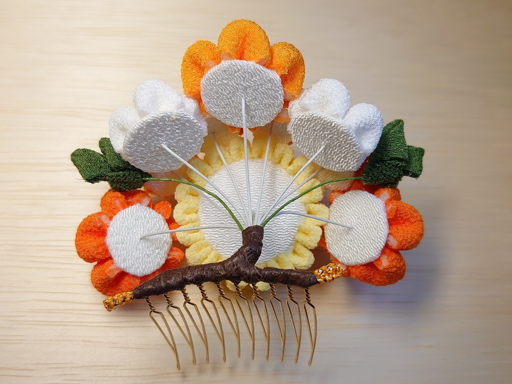 つまみ細工の髪飾り8点セット(オレンジ)
