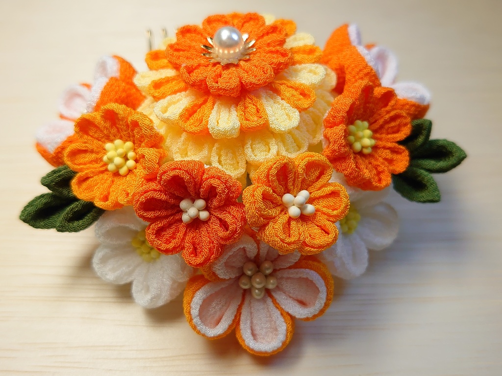 つまみ細工の髪飾り8点セット(オレンジ)