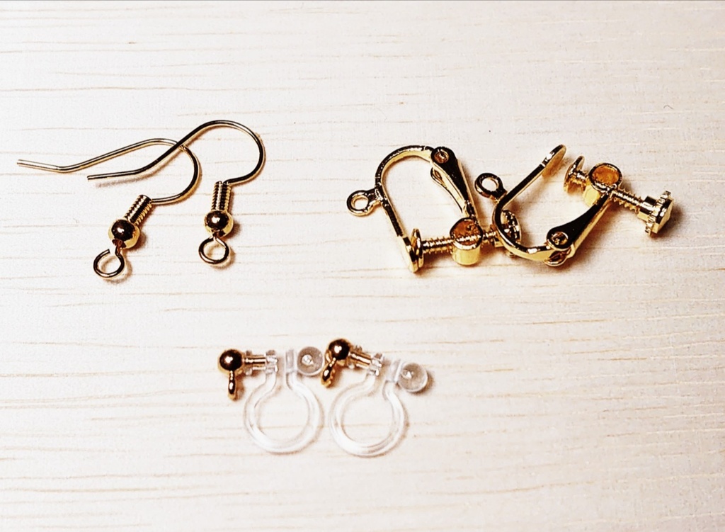 水引のフープとつまみ細工の耳飾り(茶)