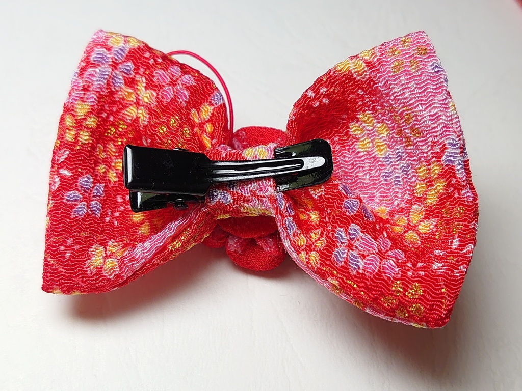 ちりめんりぼんとつまみ細工の髪飾り