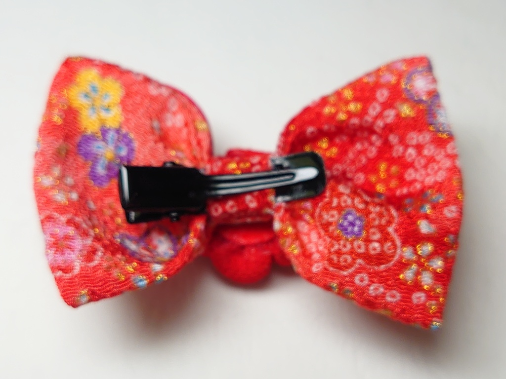 ちりめんりぼんとつまみ細工の髪飾り