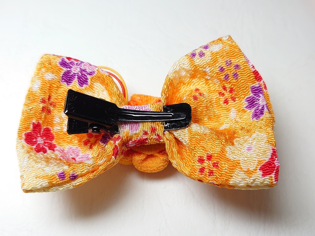 ちりめんりぼんとつまみ細工の髪飾り