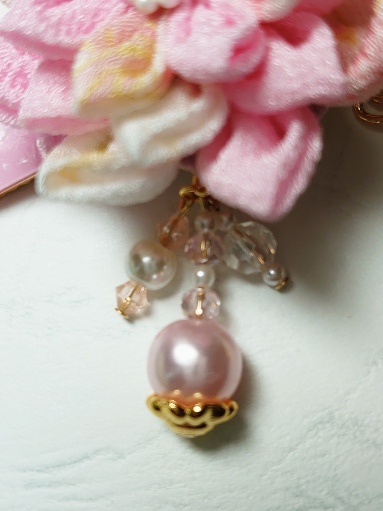 つまみ細工のキークリップ(椿・バラ・睡蓮)