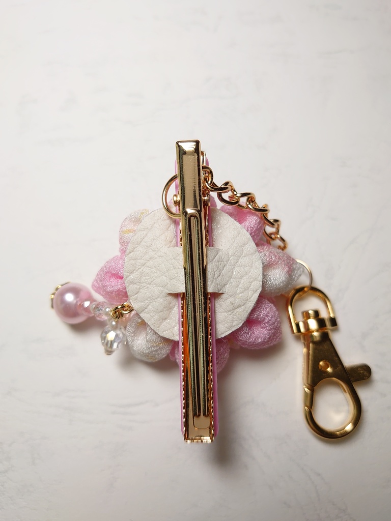 つまみ細工のキークリップ(椿・バラ・睡蓮)