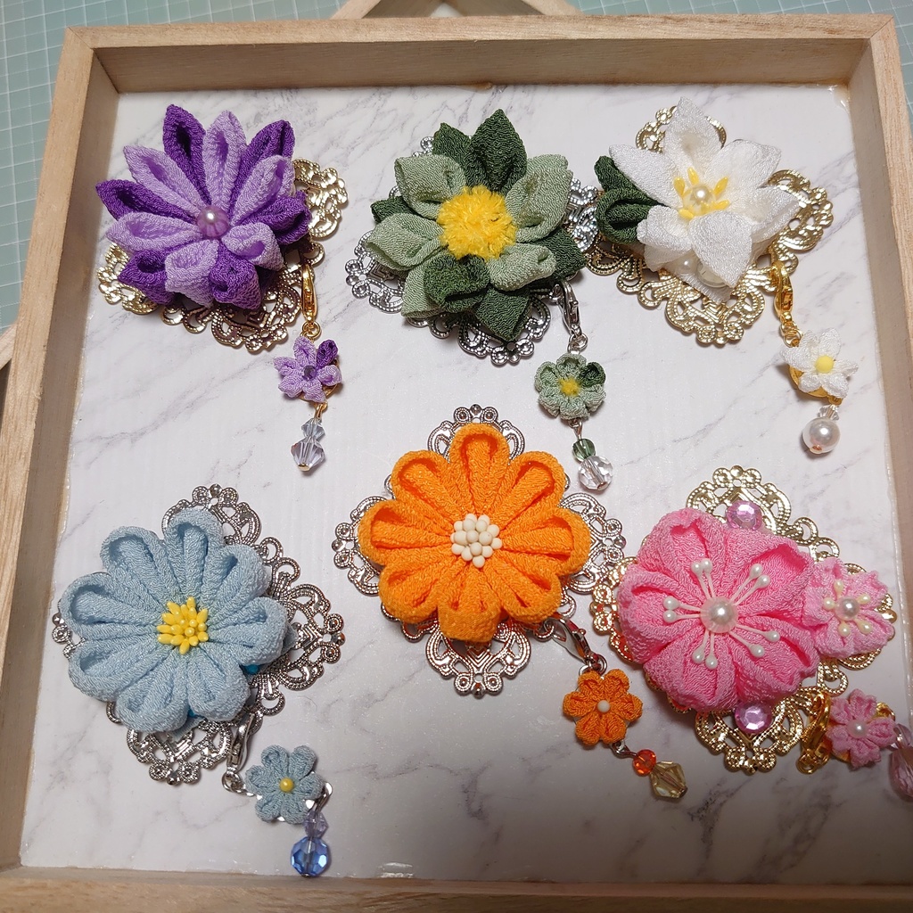 つまみ細工のマスクフック