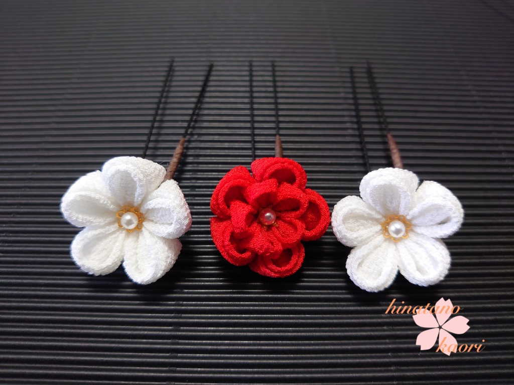 つまみ細工の髪飾り豪華12点セット「赤」