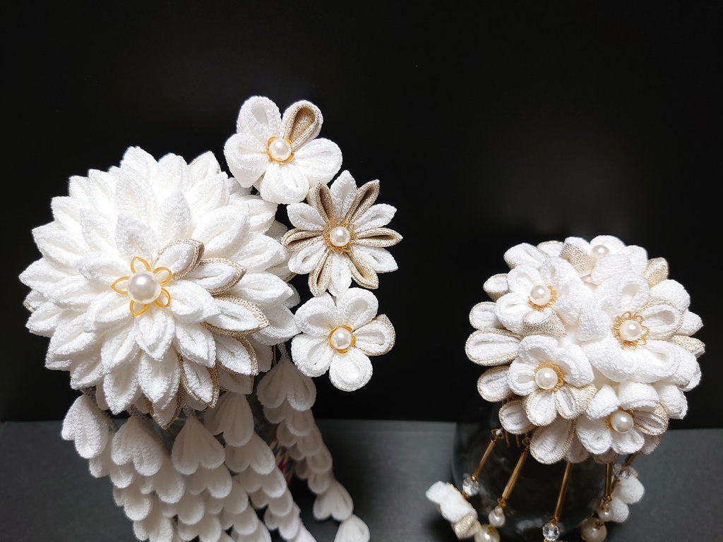 つまみ細工の髪飾り(白と金)豪華絢爛セット