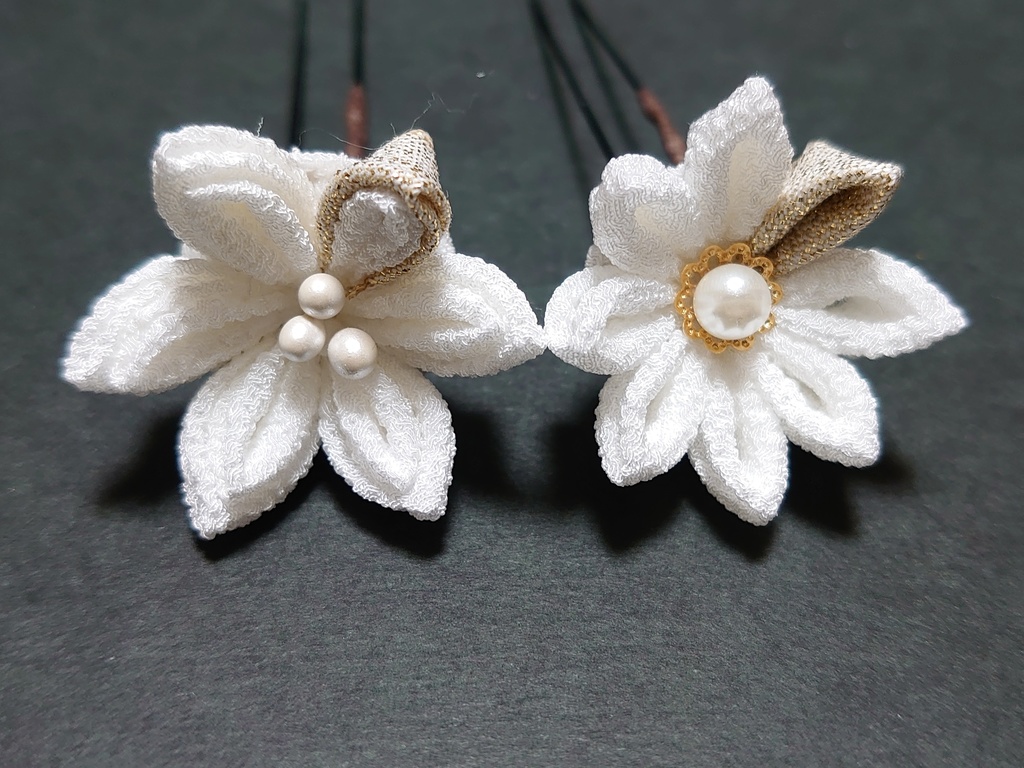 つまみ細工の髪飾り(白と金)豪華絢爛セット