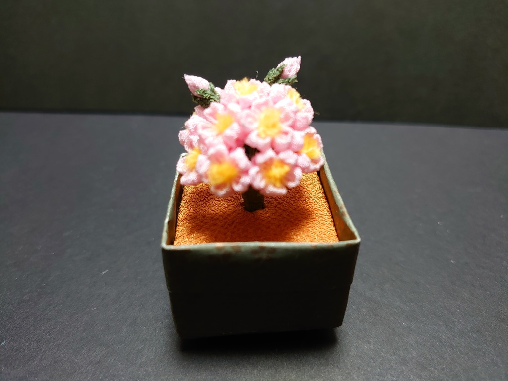 つまみ細工のおひなさま飾り〖B〗