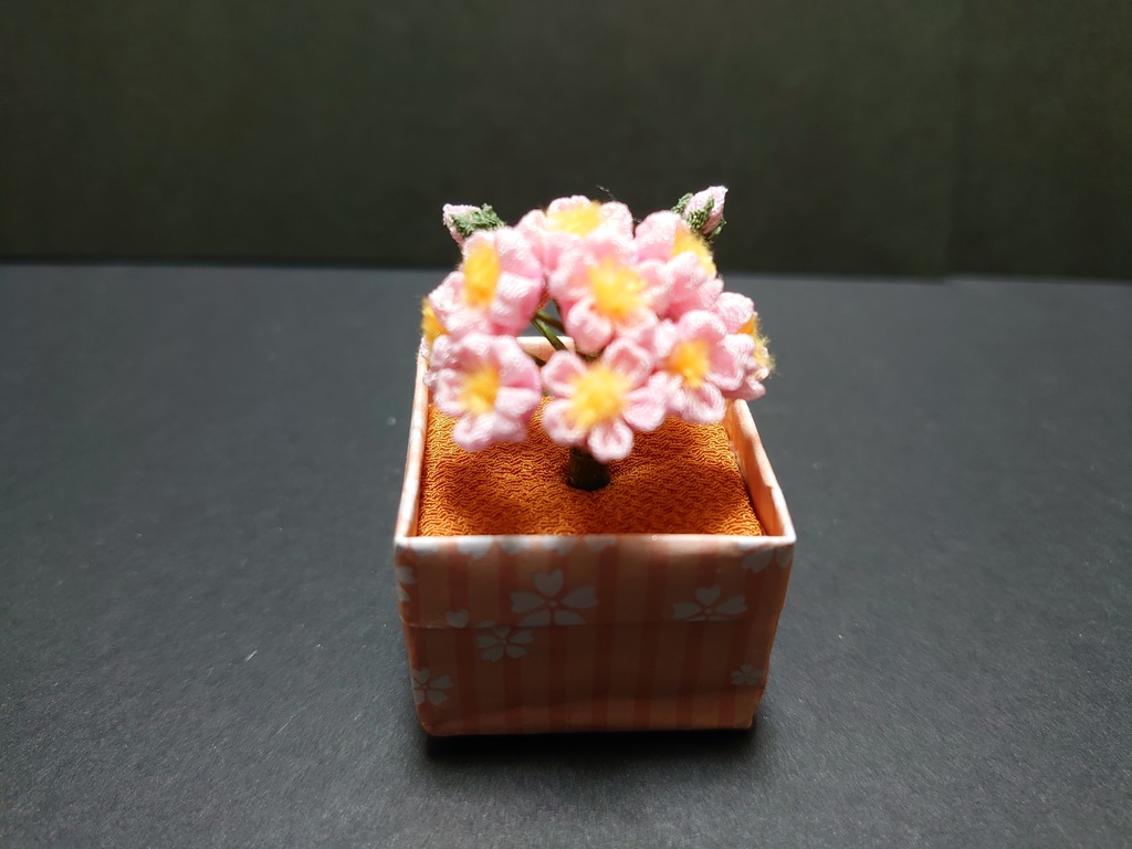 つまみ細工のおひなさま飾り〖A〗