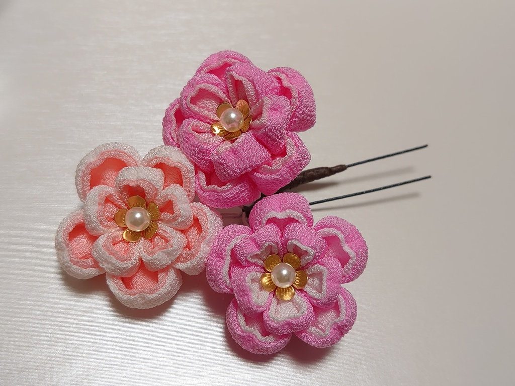 つまみ細工の桜の髪飾り