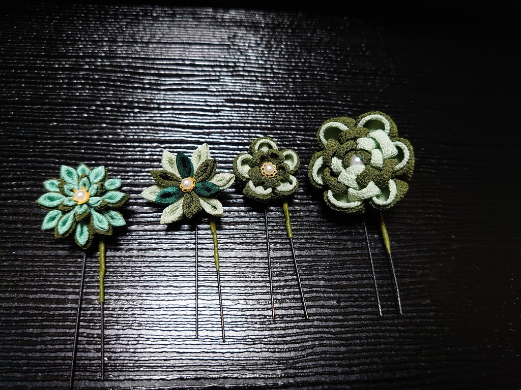 つまみ細工の髪飾りUピン4本セット