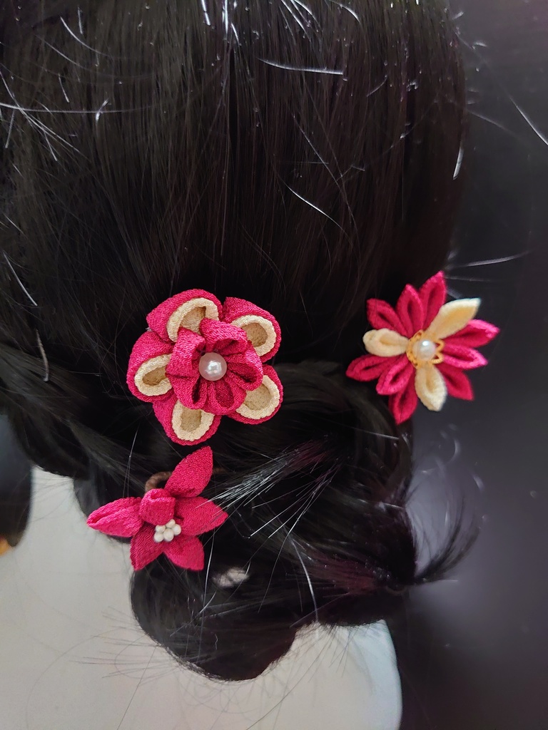 つまみ細工の髪飾りUピン3本セット(椿色)